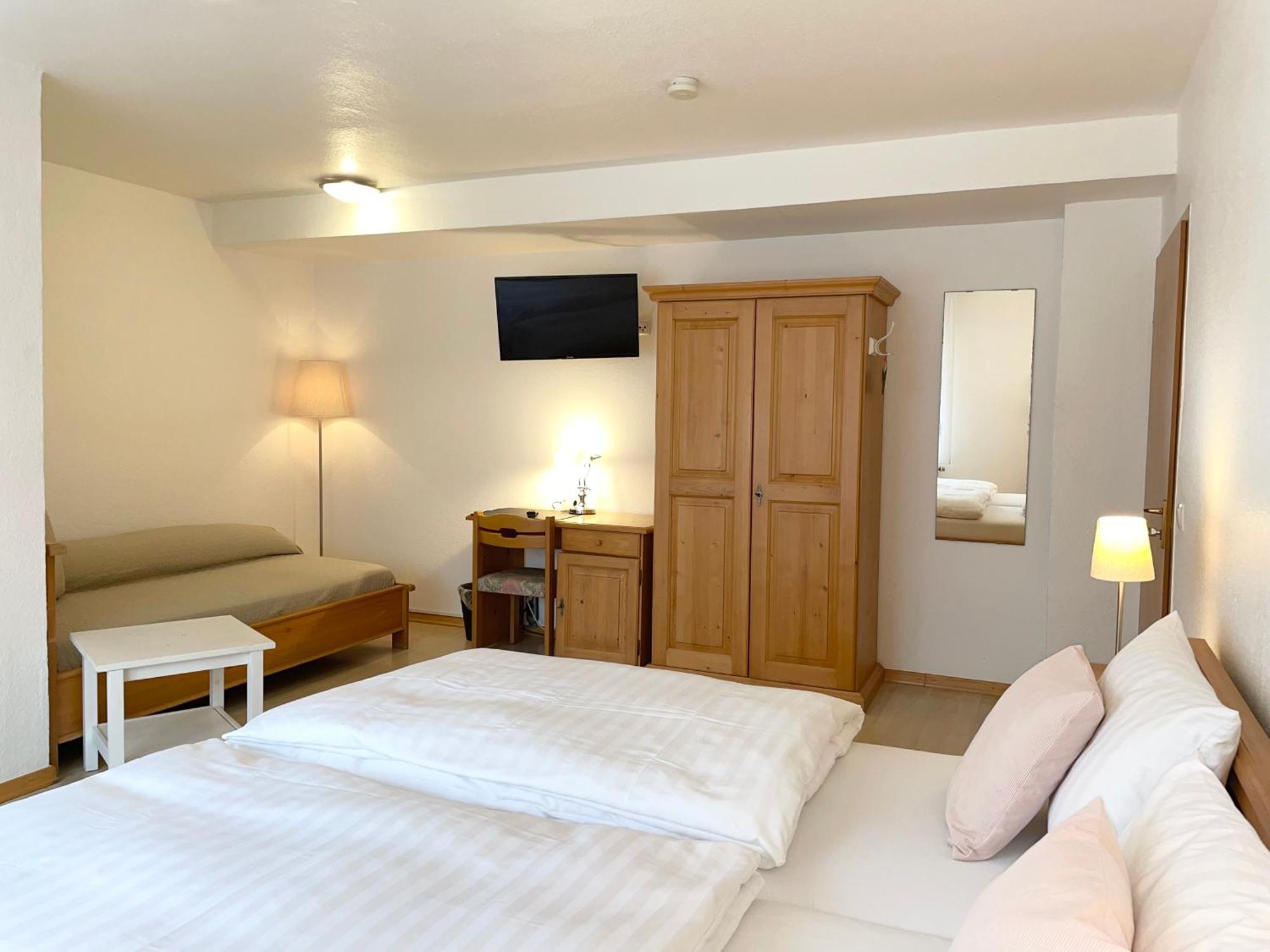 Hotel-Pension Hommen โคเบลนซ์ ภายนอก รูปภาพ