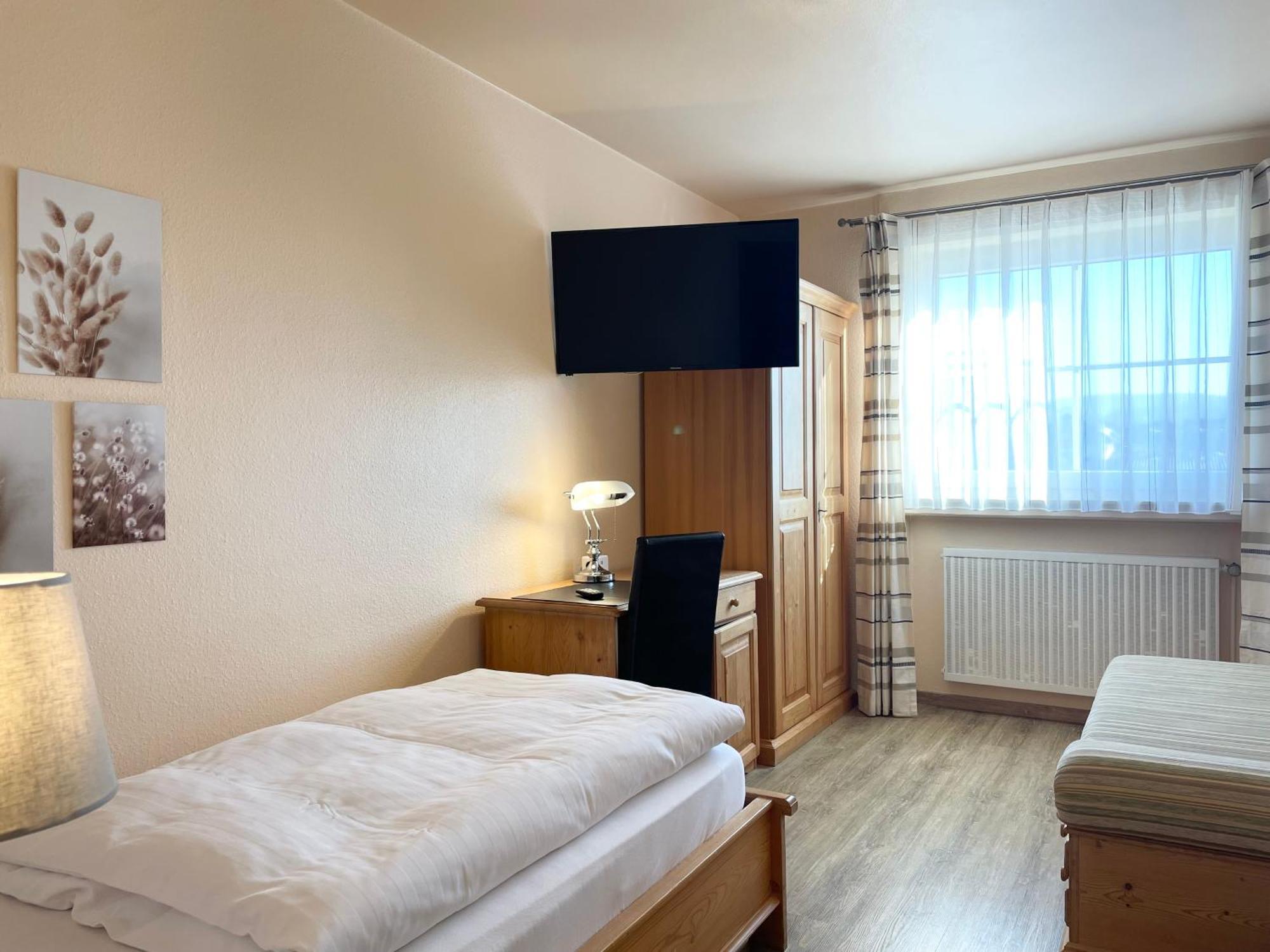 Hotel-Pension Hommen โคเบลนซ์ ภายนอก รูปภาพ